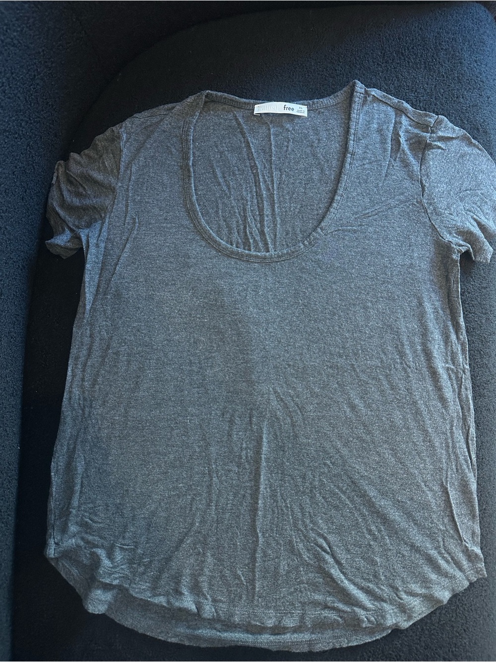 Aritzia Wilfred Free Scoop Neck T-Shirt